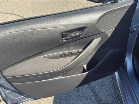 Used 2022 Toyota Corolla LE FWD image 5
