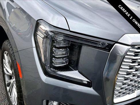 Used 2021 GMC Yukon Denali w/ Denali Premium Package image 32