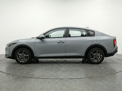 Used 2025 Kia K4 FWD image 5