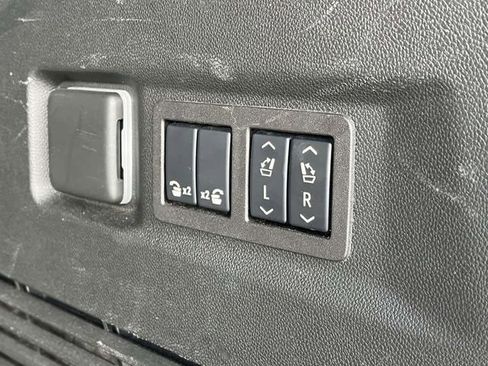 Used 2024 Chevrolet Tahoe Premier image 22