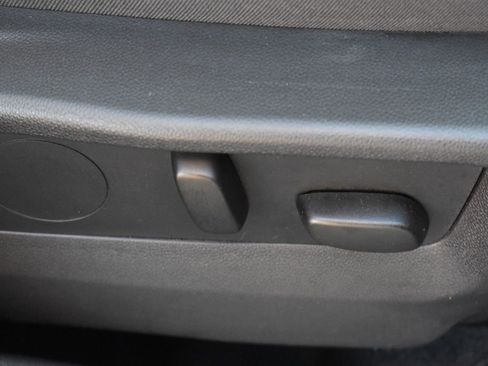 Used 2023 Buick Envision Essence w/ Sport Touring Package image 15