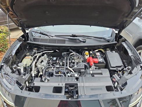 Used 2025 Nissan Kicks SV image 31