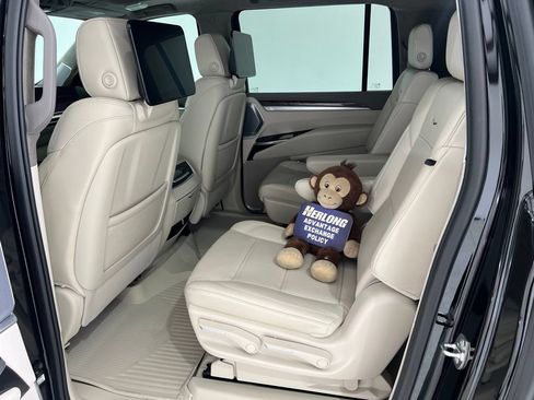 Used 2026 Cadillac Escalade ESV Platinum Sport w/ LPO, ONYX Package AWD/4WD image 25