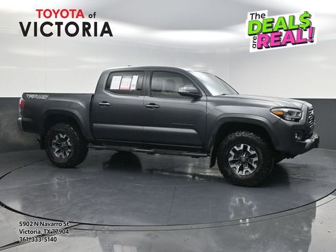 Used 2022 Toyota Tacoma TRD Off-Road image 1