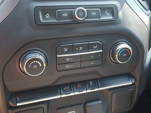 Used 2020 Chevrolet Silverado 1500 Custom w/ Custom Value Package AWD/4WD image 15