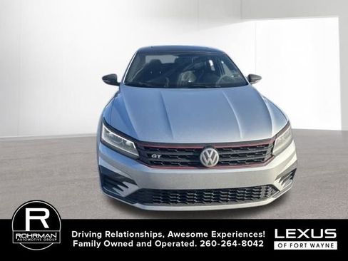 Used 2018 Volkswagen Passat 3.6 image 9