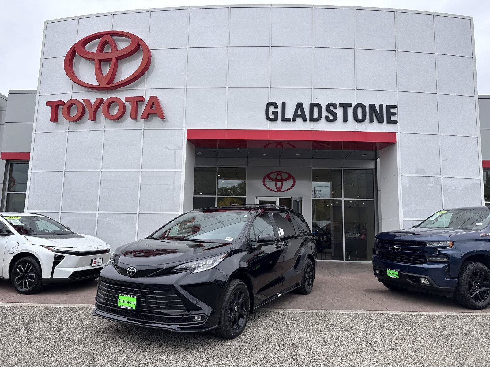 New 2026 Toyota Sienna XLE Woodland Edition AWD/4WD image 1