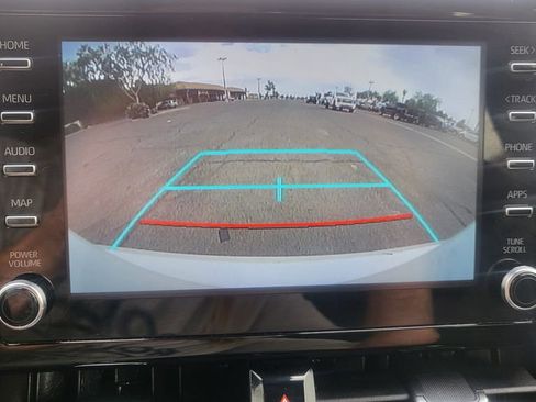 Used 2019 Toyota Corolla SE image 32