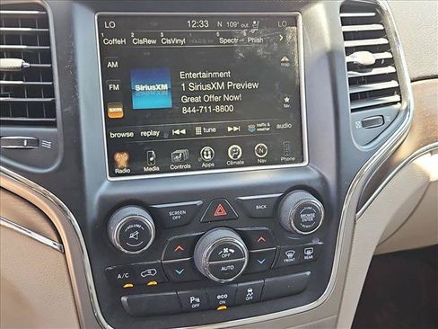 Used 2014 Jeep Grand Cherokee Limited w/ Luxury Group II AWD/4WD image 17