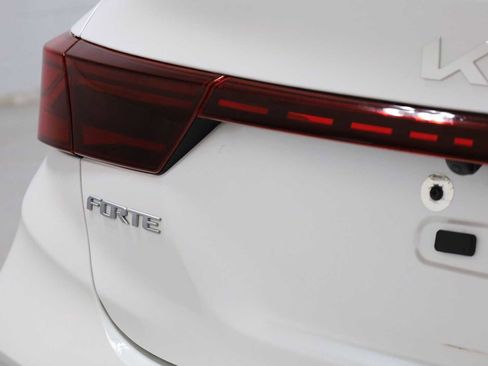 Used 2024 Kia Forte LXS w/ LXS Technology Package image 8