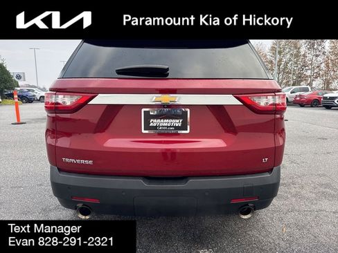 Used 2021 Chevrolet Traverse LT image 6
