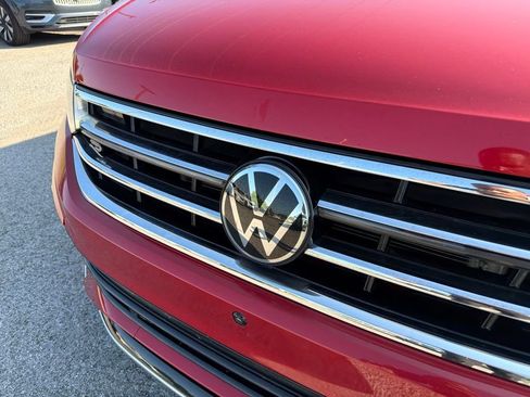 Used 2024 Volkswagen Tiguan SEL R-Line AWD/4WD image 10