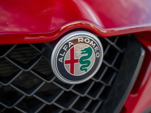 Used 2020 Alfa Romeo Stelvio Quadrifoglio image 70