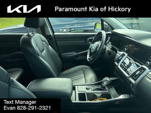 Used 2023 Kia Sorento S w/ Panoramic Sunroof Package FWD image 2