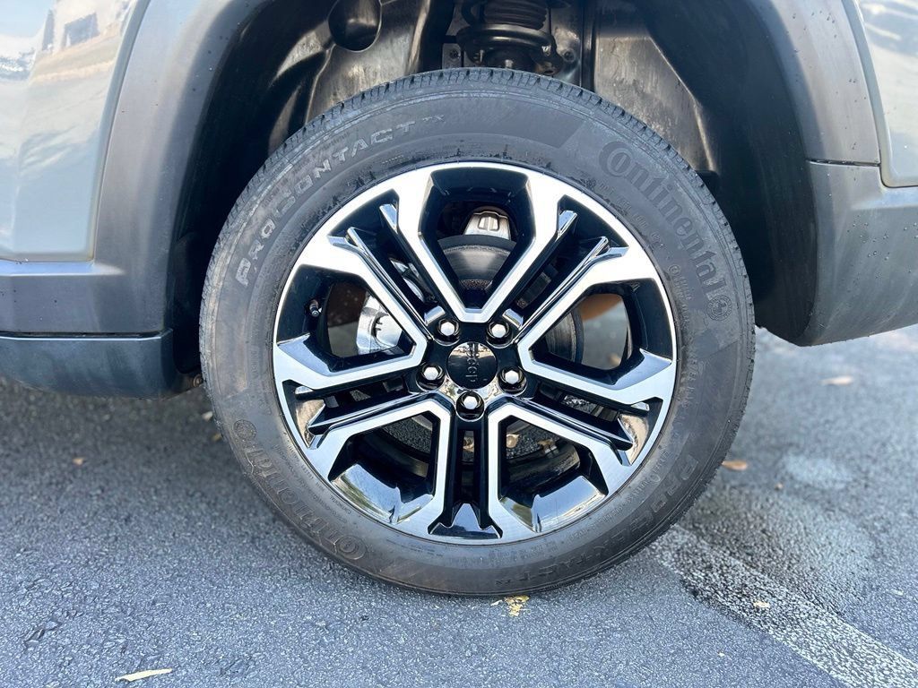 Used 2023 Jeep Compass Limited AWD/4WD image 31