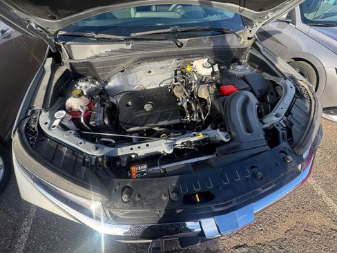 Used 2025 Chevrolet TrailBlazer LT image 30