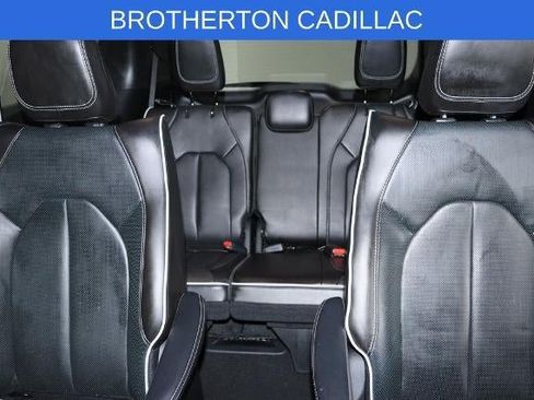 Used 2023 Chrysler Pacifica Limited w/ S Appearance Package FWD image 31