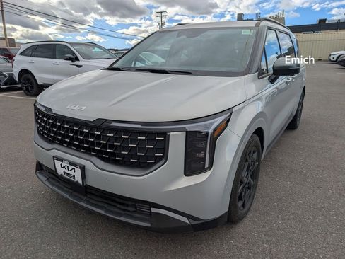 New 2025 Kia Carnival SX image 3