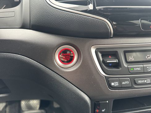 Certified 2025 Honda Ridgeline RTL image 27