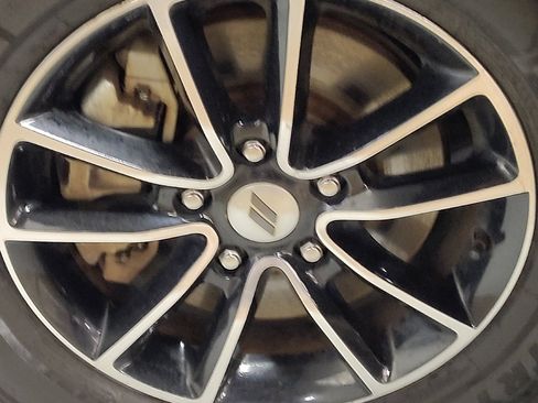 Used 2019 Dodge Journey SE w/ Blacktop Package FWD image 31