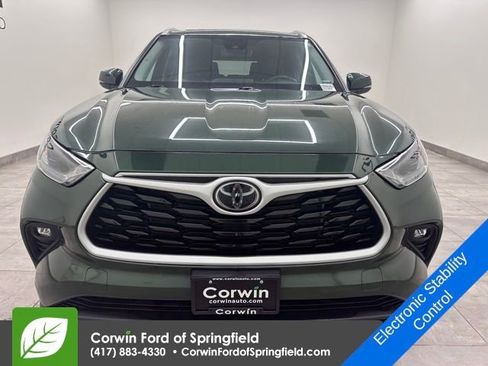 Used 2024 Toyota Highlander XLE image 10