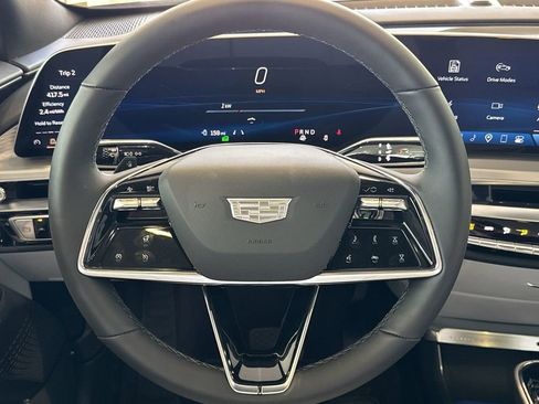 New 2025 Cadillac Lyriq Luxury AWD/4WD image 16