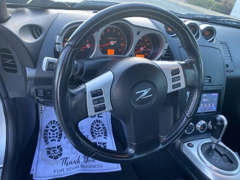 Used 2007 Nissan 350Z Grand Touring image 18