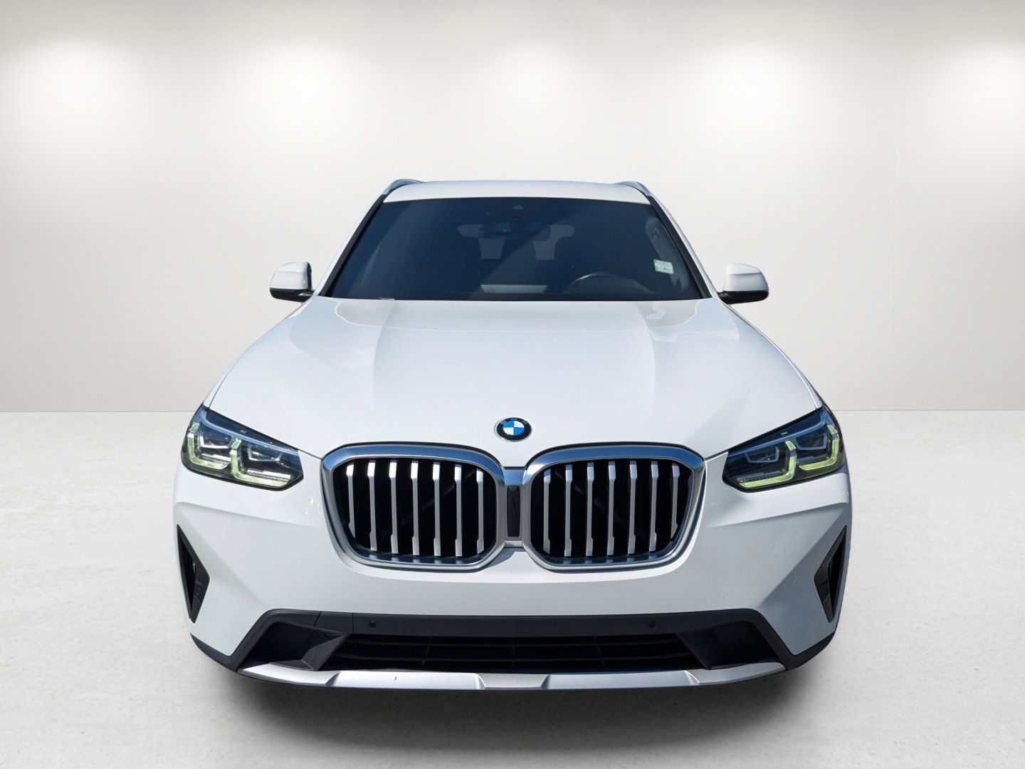 Used 2022 BMW X3 sDrive30i RWD image 2