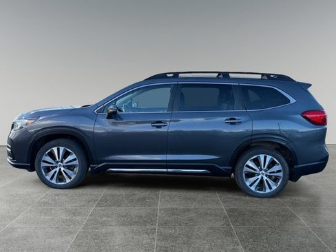 Used 2022 Subaru Ascent Limited w/ Technology Package image 2