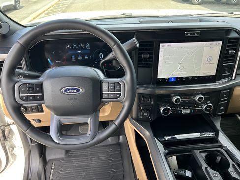 Certified 2025 Ford F250 Lariat w/ Black Appearance Package AWD/4WD image 11