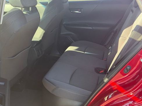 Used 2023 Toyota Venza LE AWD/4WD image 17