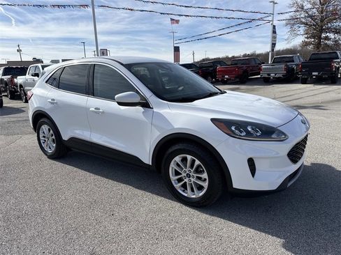 Used 2020 Ford Escape SE image 7