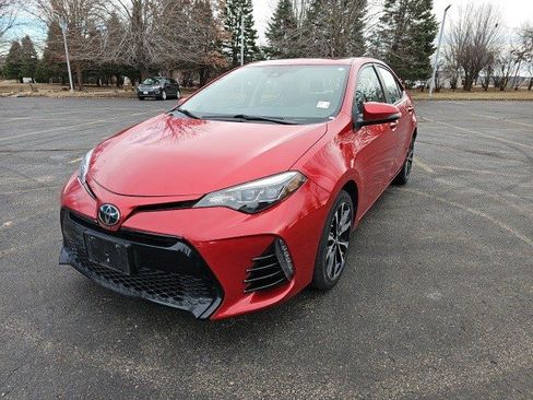 Used 2019 Toyota Corolla XLE image 2