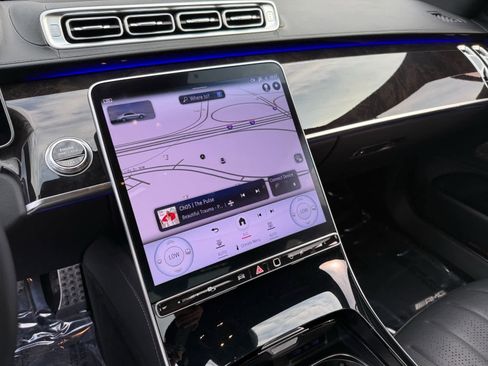 Certified 2023 Mercedes-Benz S 500 4MATIC image 18