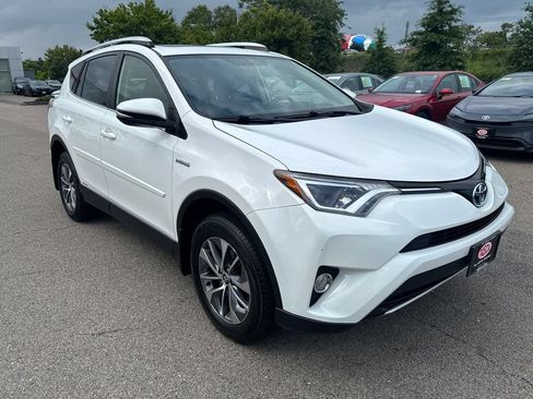 Used 2016 Toyota RAV4 XLE AWD/4WD image 11