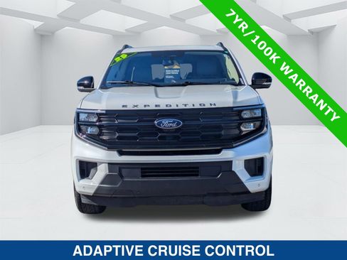 Certified 2025 Ford Expedition Active image 8