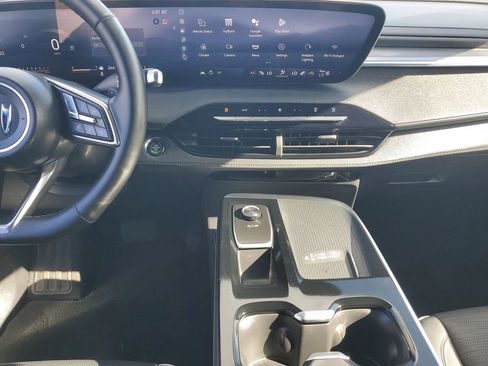 Used 2025 Buick Enclave Sport Touring image 28