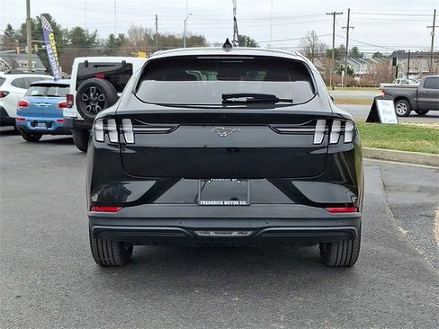Used 2022 Ford Mustang Mach-E Select image 5