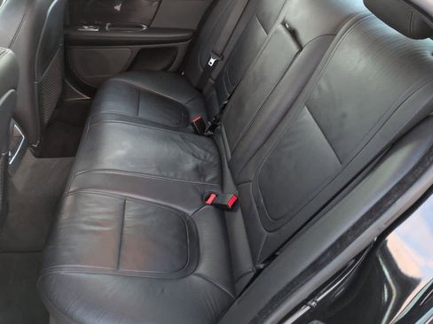 Used 2014 Jaguar XF 3.0 image 17