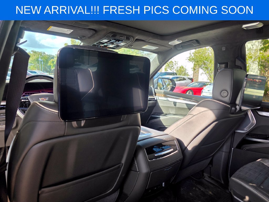Used 2026 Cadillac Escalade Platinum Luxury w/ LPO, Radiant Package AWD/4WD image 12