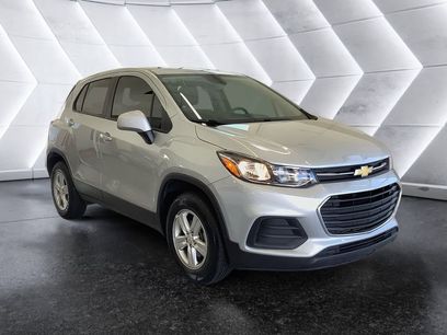 Used 2022 Chevrolet Trax LS w/ Tint and Cruise Package