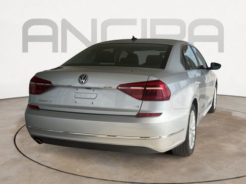 Used 2017 Volkswagen Passat 1.8T SE FWD image 10