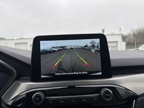 Used 2022 Ford Escape Titanium w/ Class II Trailer Tow Package image 25