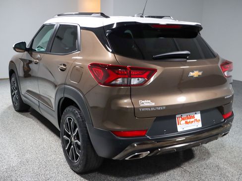 Used 2021 Chevrolet TrailBlazer ACTIV w/ Sun and Liftgate Package image 9