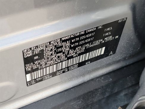 Used 2025 Toyota RAV4 LE image 31