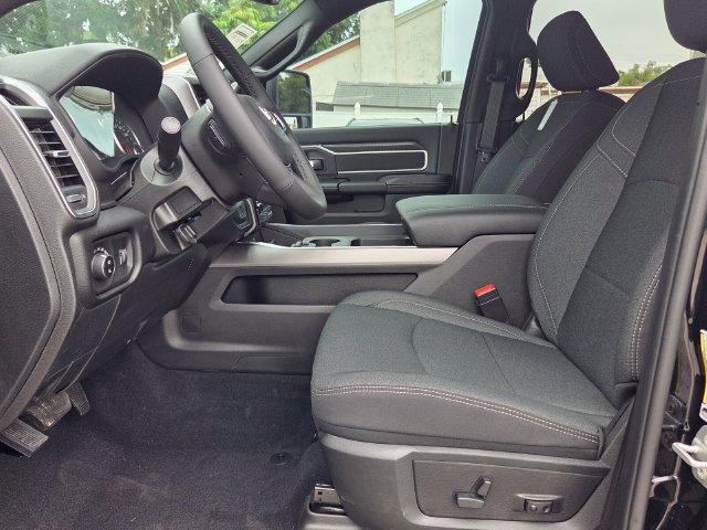 New 2027 RAM 3500 Big Horn AWD/4WD image 12