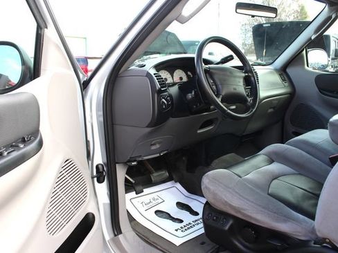 Used 2004 Ford F150 Lightning image 19