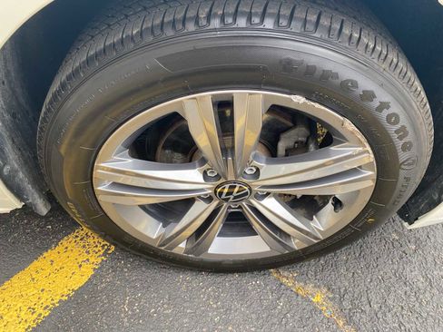 Used 2024 Volkswagen Jetta SE FWD image 29