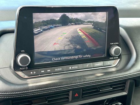 Used 2024 Nissan Rogue S FWD image 20
