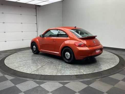 Used 2016 Volkswagen Beetle 1.8T SE image 2